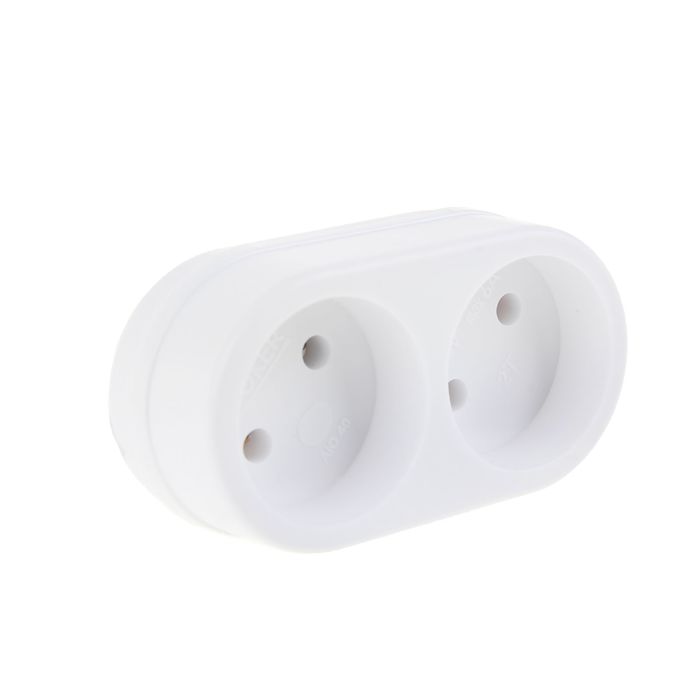 Разветвитель Toker 2Т, 6 А, двухместный, без з/к, белый (Россия)