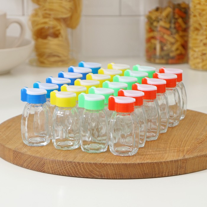 Солонка стеклянная «Яркая», 30 мл, 3,5×7 см, цвет МИКС